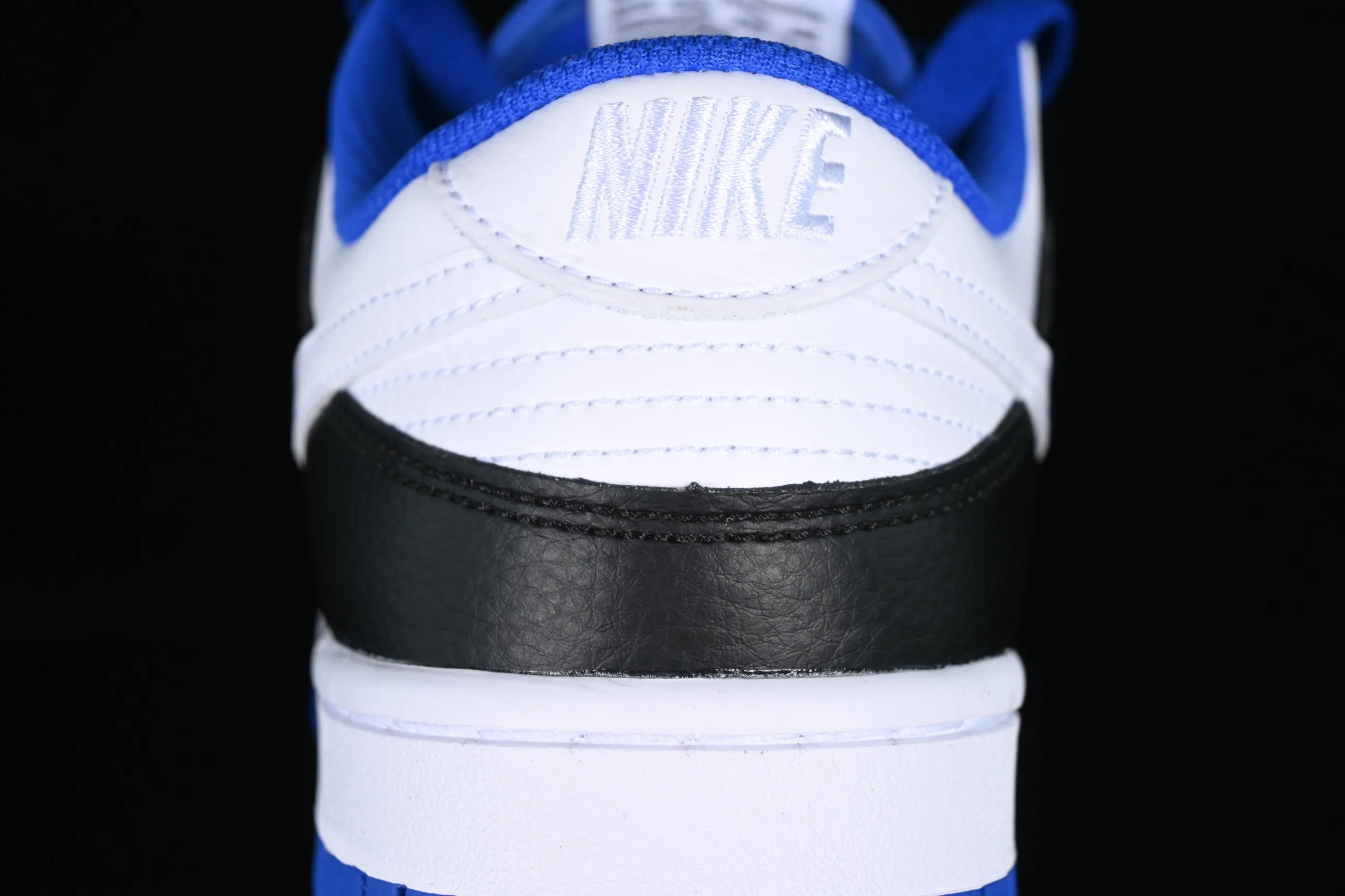 All Categories Nk SB Dunk Series Nk SB Dunk Low Low-top Sneakers Cost-Effective Edition Nk Dunk Low Black and White Blue Panda SB Smashed Backboard Fashion Casual Sneakers FD9064-110